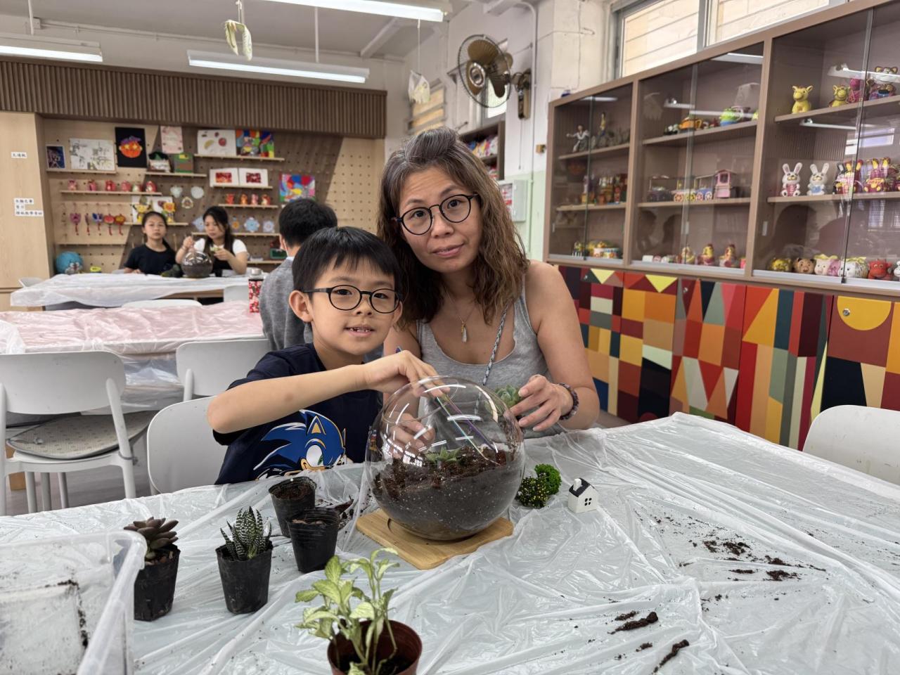 種植多肉植物及寄居蟹活動