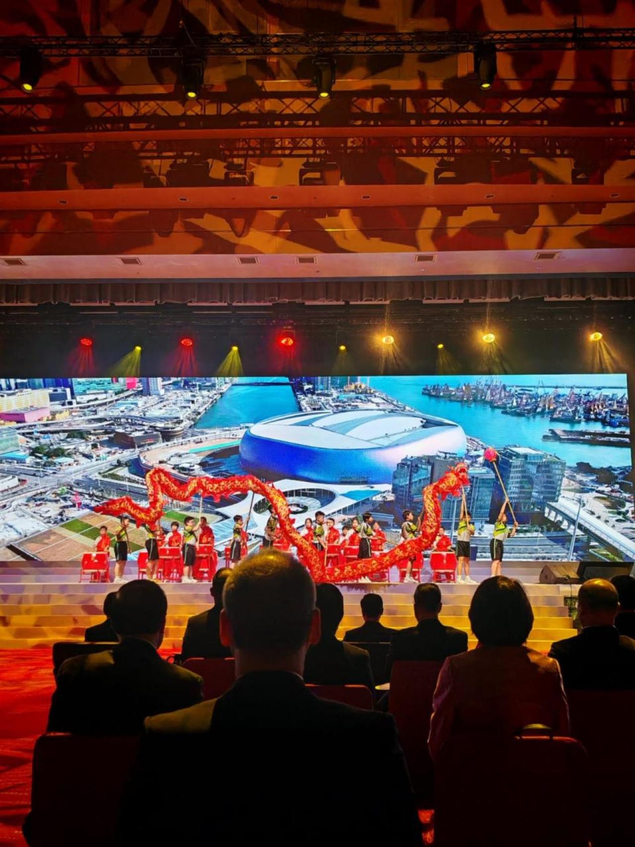 國安法論壇舞龍