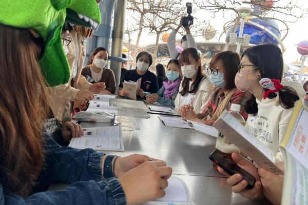 每位老師都全心投入實作環節，從中獲得了許多實用的教學技巧和靈感，並與同伴們分享了各自的見解