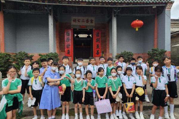 透過實地考察，認識屏山鄧族的歷史與文化。